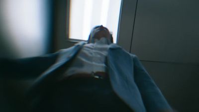 Come on. - The Resident