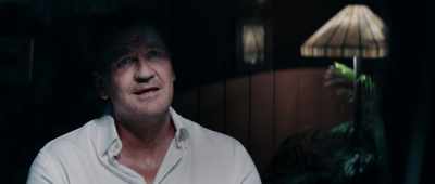 Come on, sit down. Sit down. - Avengement