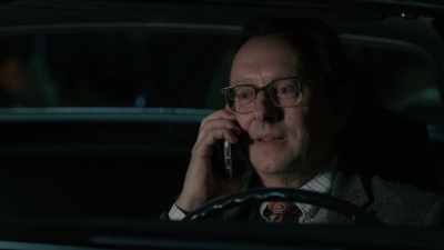 Come on. Stay on.
I want to set up a date for dinner. - Evil