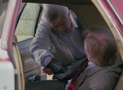 Come on.
Sydney, are you all right? - The A-Team