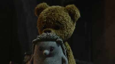 Come on, Teddy,
use your bear strength! - Teddy's Christmas
