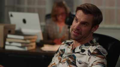 Come on. That's a busy club. - The Jane Mysteries: Inheritance Lost
