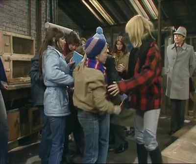 Come on, that's enough. - Yes Minister