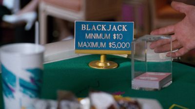 Come on you think this sign's here to hold down the table - Vegas Vacation