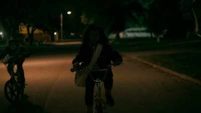 Come on, Tiff, let's go. - Paper Girls