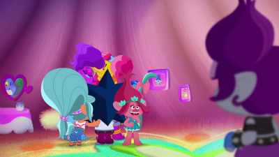 ‐ Come on, Val. Join us. Come
on. ‐ Yeah! Get over here! - Trolls: TrollsTopia