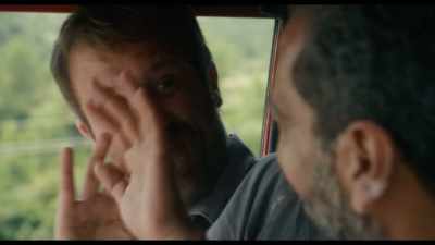 Come on! Very helpful! - The Male Gaze: First Kiss