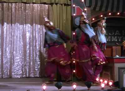 Come on, this way. - On the Town