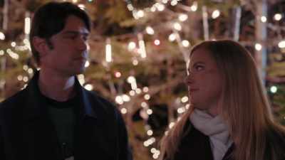 Come on,
we didn't actually see - Everything Christmas
