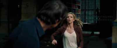 Come on.
We have to destroy the stone. - The Mummy