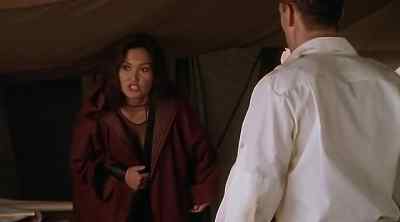 Come on,
we should get
out of here. - Relic Hunter
