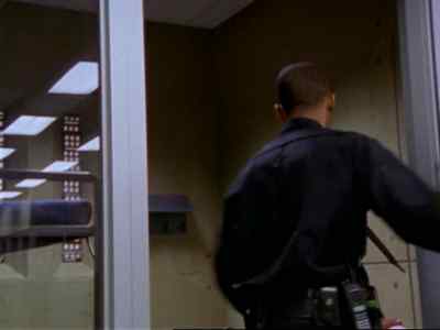 - Come on.
- What's up, man? - Oz