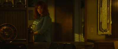 Come on, why don't
you just put that down, - The Strangers: Prey at Night