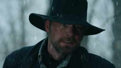 Come on. You can trust me. - Desperate Riders