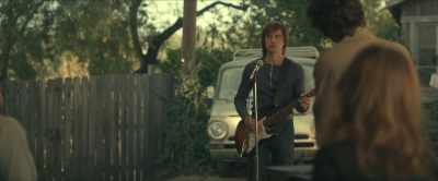 ♪ Come on,
you can't be serious ♪ - Daisy Jones & the Six