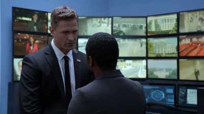 Come on.
You're a soldier. - Tyler Perry's The Oval