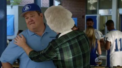 Come over here. - Modern Family