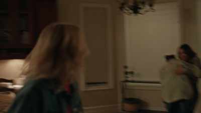 Come over here. She can
lay down, I'll call 911. - Surviving the Sleepover