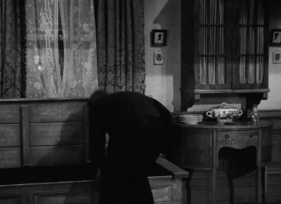 Come quick What's the matter - Arsenic and Old Lace
