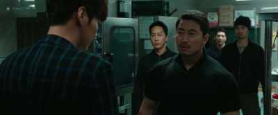 - Come quietly.
- Okay! - Mission: Possible