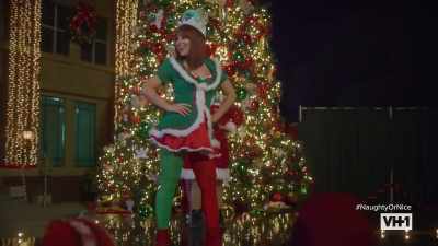 - ♪ Come and taste my
Christmas cookies ♪ - The Bitch Who Stole Christmas