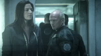 Come to my quarters later. - The 100