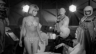 - Come toward me. - Frankenstein Meets the Spacemonster