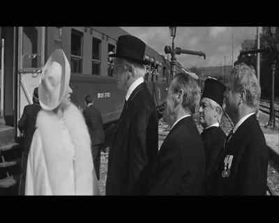 Come this way. - The Visit