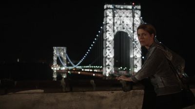 - Come with me, I can help you.
- No one can help me. - Person of Interest