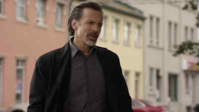 Come with me.
I wanna show you something. - Being Erica