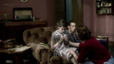 Come with me, Shirley. - Call the Midwife