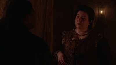 Come to work or... to get rid? - The Spanish Princess