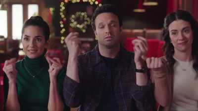 - Comedy club.
- (snapping) - Laughing All the Way