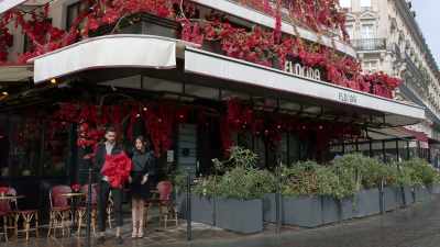 Coming here, I didn't have
a lot of experience. - Love Trip: Paris