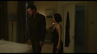 ♪ Coming home, come unfold, babe... ♪ - Behind Her Eyes