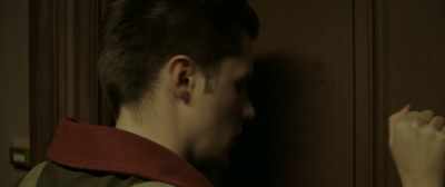 - Coming!
- Please, let me in. - Kill Ben Lyk
