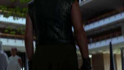 comlink-beeps-not-now - Marvel's Inhumans