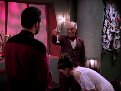 Commander. - Star Trek: The Next Generation