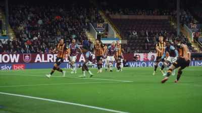 COMMENTARY: 'In from Cullen.
Maatsen! Just missed it. - Mission to Burnley