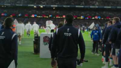 [commentator 1] Eighty thousand
at Twickenham welcome the Warriors. - Six Nations: Full Contact