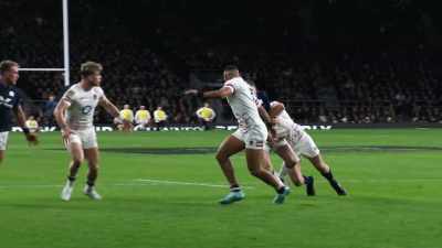 [commentator 1] Here's Russell. - Six Nations: Full Contact