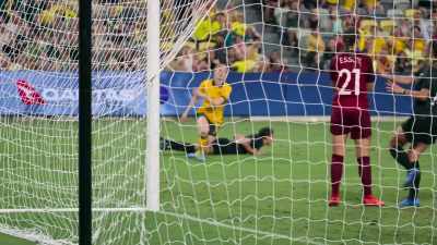 COMMENTATOR 1: Look out,
because here goes Vine. - Matildas: The World at Our Feet