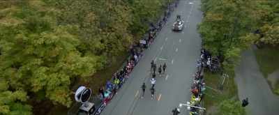 COMMENTATOR 2: If you talked to Robby
Ketchell who designed the aerodynamics - Kipchoge: The Last Milestone