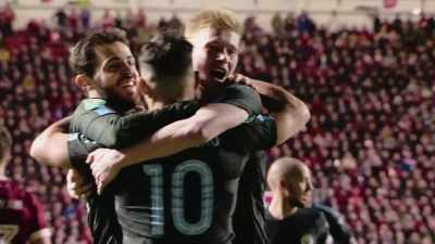 [commentator] A deft pass
by the assist master Kevin De Bruyne. - All or Nothing: Manchester City