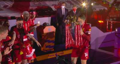 [COMMENTATOR]:
A team of record breakers - The End of the Storm