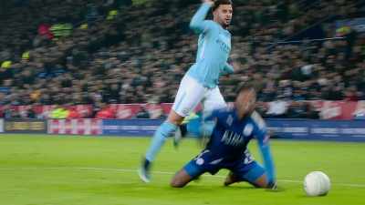 [commentator] And a chance
for Leicester to equalize, - All or Nothing: Manchester City