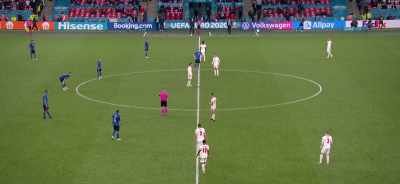 [commentator] And it's extra time
in the European Championship final. - The Final: Attack on Wembley
