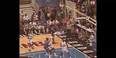 [commentator]
And Johnson! Two in a row for Magic. - They Call Me Magic