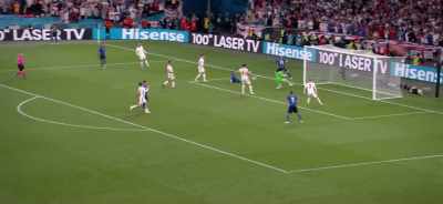 [commentator] And the ball comes back!
But it's wide. - The Final: Attack on Wembley