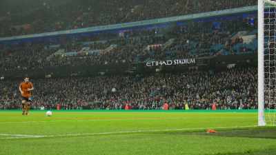 [commentator] Bonatini, hands on hips, - All or Nothing: Manchester City